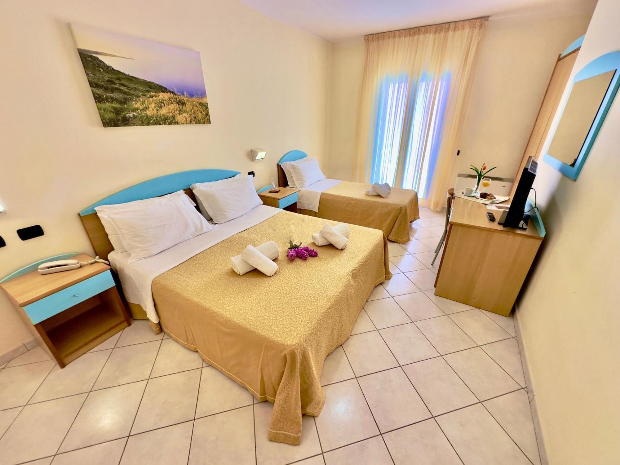 Hotel Alizé Santa Cesarea Terme Buitenkant foto