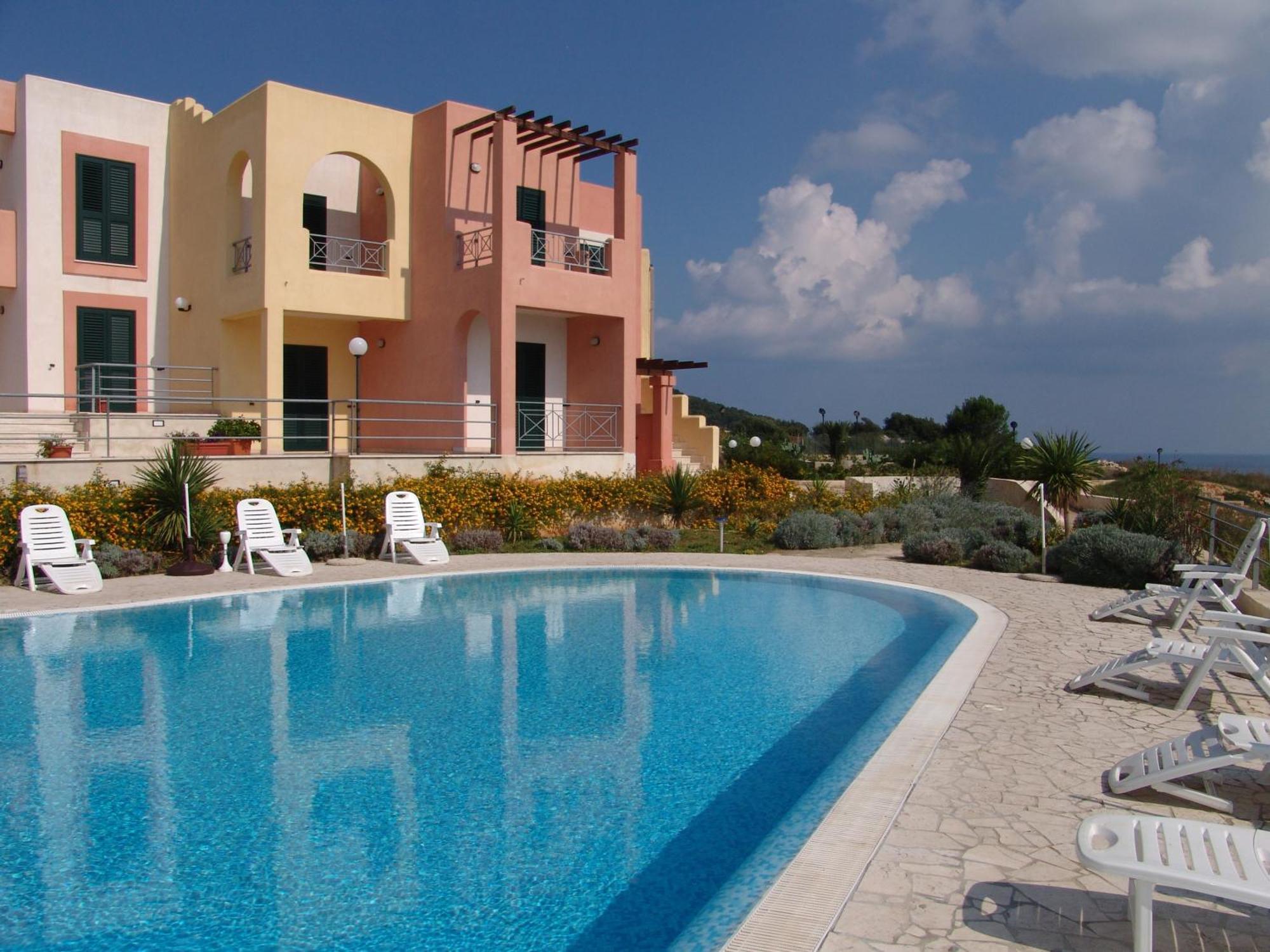 Hotel Alizé Santa Cesarea Terme Buitenkant foto