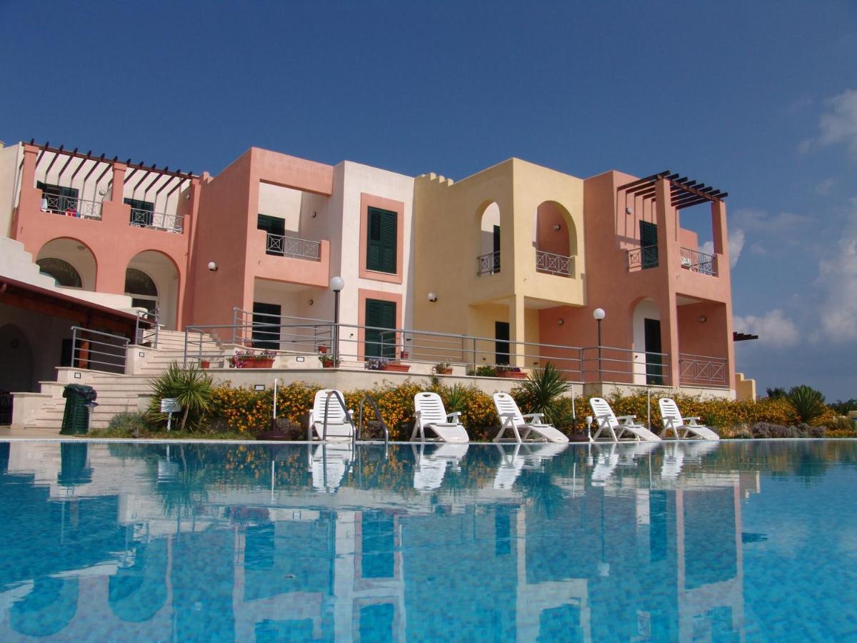 Hotel Alizé Santa Cesarea Terme Buitenkant foto